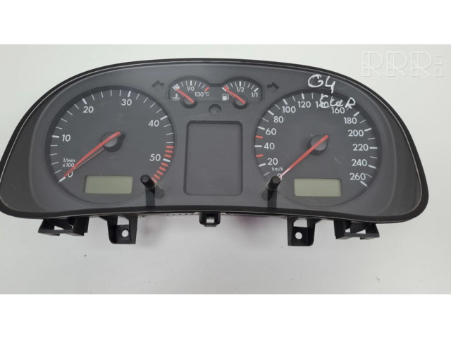 Панель приборов 1J0920806G   Volkswagen Golf IV       