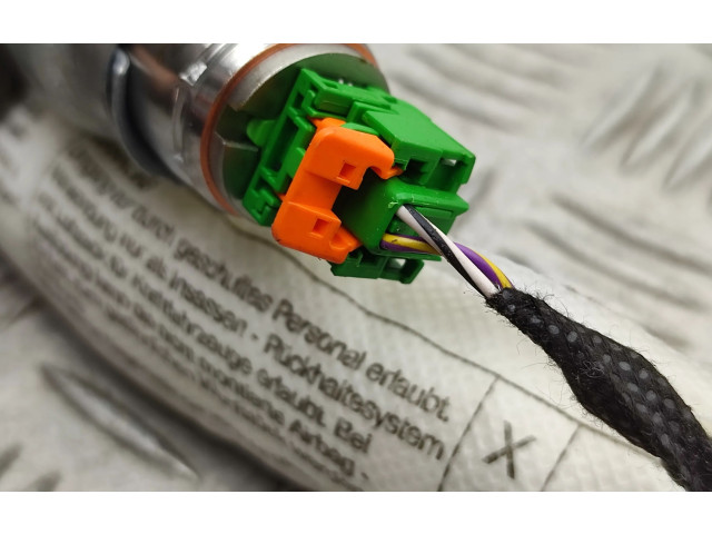 Боковая подушка безопасности 2048602402   Mercedes-Benz GLK (X204)