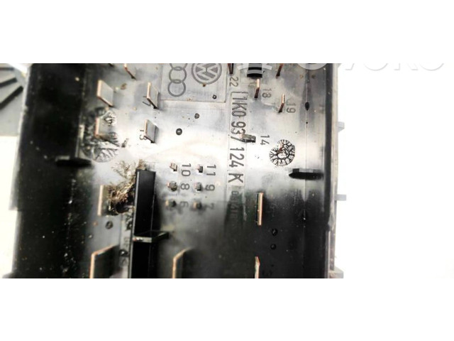 Блок предохранителей  1K0937124K, 1K0937124K   Volkswagen Touran I    