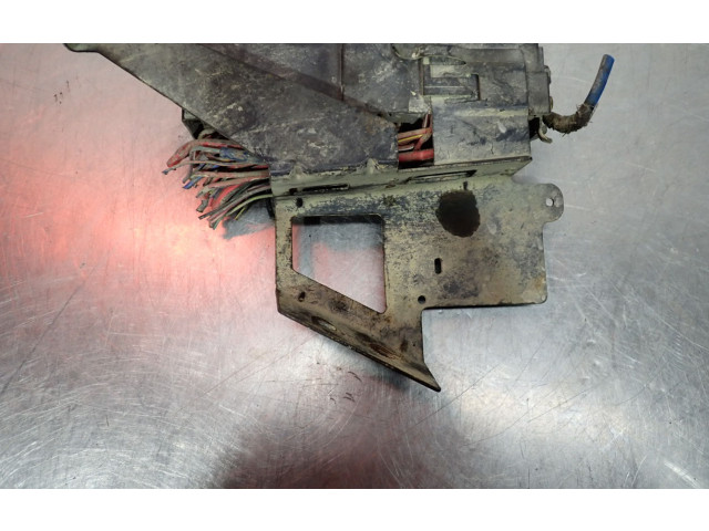 Блок предохранителей Jeep Grand Cherokee