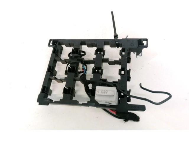 Блок предохранителей  1T1937503A, 1T1937503A   Volkswagen Touran I    