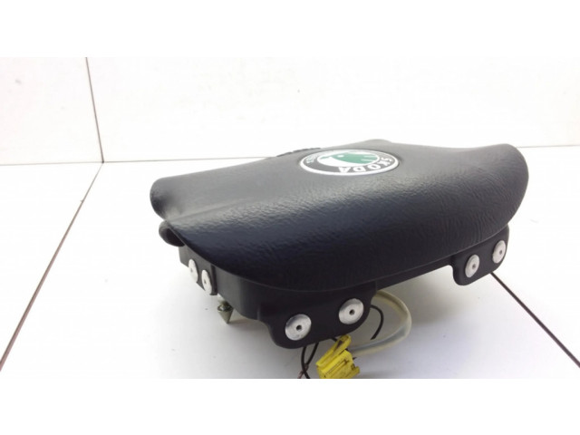 Подушка безопасности водителя 1U0880201K, 132905200   Skoda Fabia Mk1 (6Y)