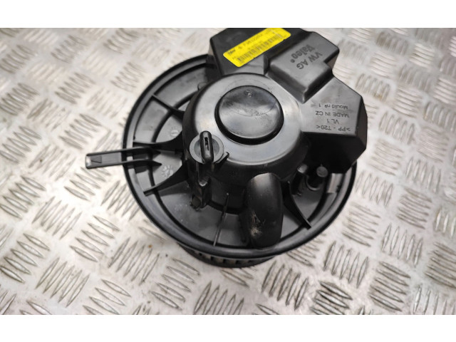 Вентилятор печки 1K1820015C, F983228M Skoda Octavia Mk2 (1Z)