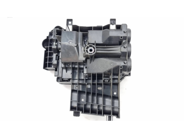 Блок предохранителей  23301690, 812461952   Chevrolet Volt II    