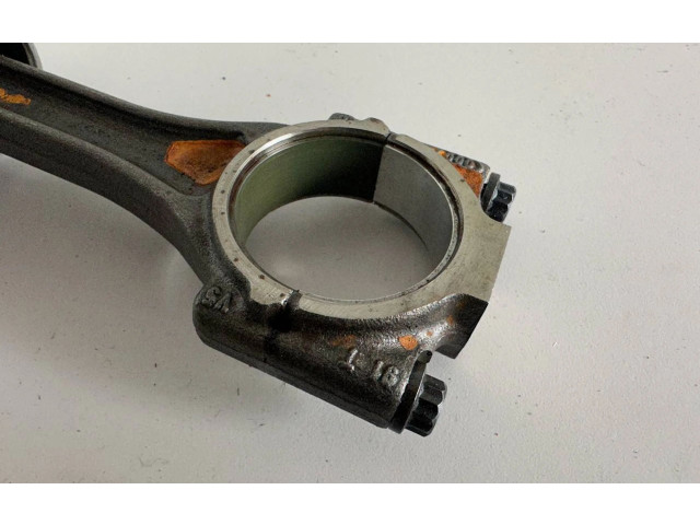 Поршень с шатуном 03LADE Skoda Octavia Mk3 (5E)