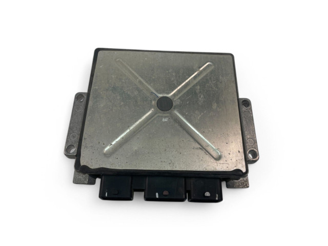 Блок управления двигателем Блок управления 30729351   Volvo V70