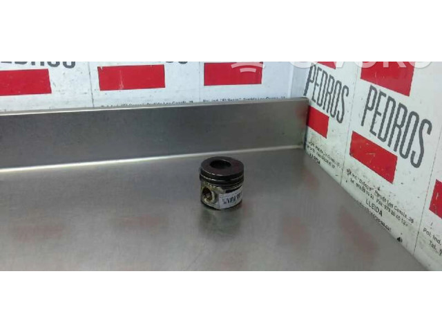 Píst Volkswagen Jetta V pro naftový motor 1.9 BXE