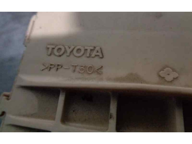 Pojistková skříňka Řídící jednotka BSM CB0PV71 Lexus RX XU10 2003