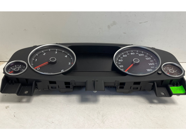 Přístrojová deska Volkswagen Touareg II 2012 7P6920982E