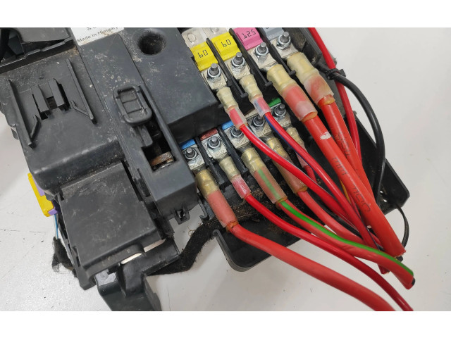 Pojistková skříňka 7P0937548H Porsche Cayenne (92A) 2013