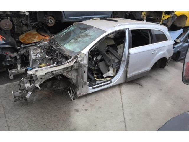 Přístrojová deska Audi Q7 4L 2007 4L0920932B