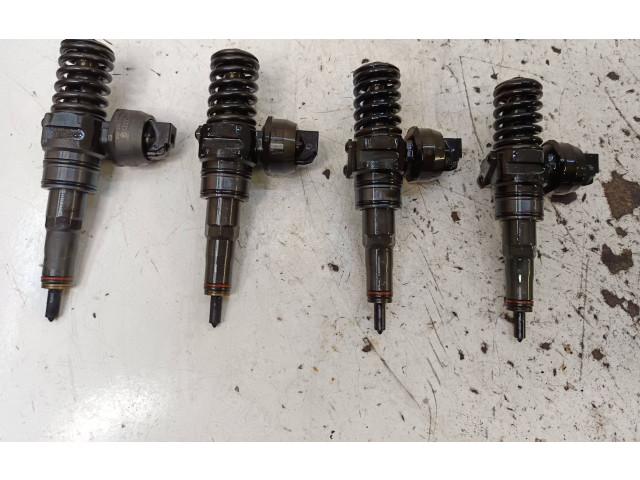 Комплект форсунок 038130073BN Volkswagen Golf Plus