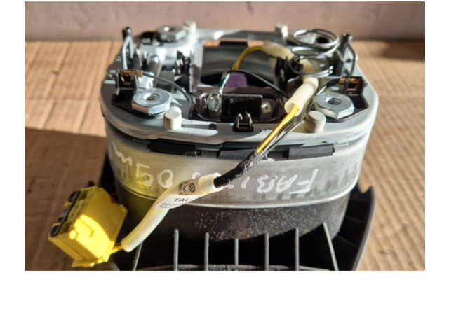 Подушка безопасности водителя 5J0880201E3X1, 001TW00509B1 Skoda Fabia Mk2 (5J)