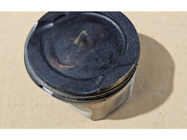 Píst 89L106 BMW M5 S63b44b