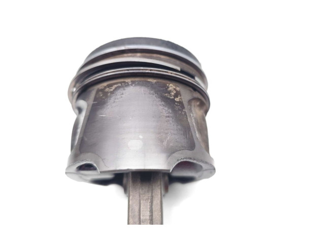 Píst K9K836 Renault Megane III K9K836