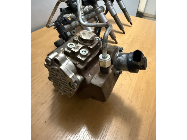 Рулевая рейка Комплект жиклеров (форсунок) 0445115007, H82409398 Renault Trafic II (X83) 2001 - 2014 года