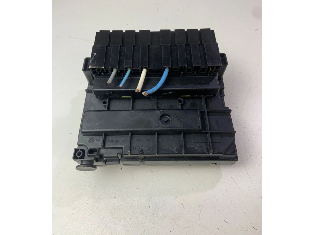 Блок предохранителей  9664706080, R03   Peugeot Expert    