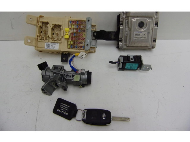 Блок предохранителей 91950-H8520   KIA Rio    