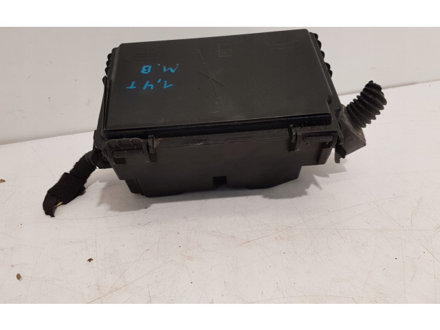 Блок предохранителей     Opel Meriva B    