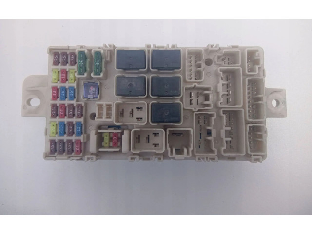 Блок предохранителей 10002L10 Mitsubishi Pajero Sport II