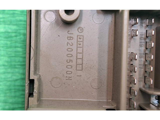 Блок предохранителей JB200500N Subaru Forester SH