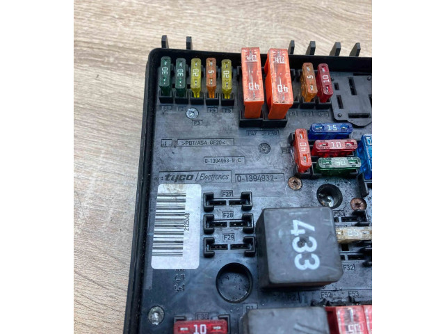 Блок предохранителей 1K0937124H   Audi A3 S3 8P    