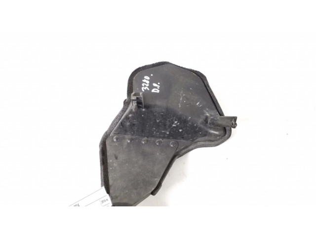 Облицовка замка капота двигателя