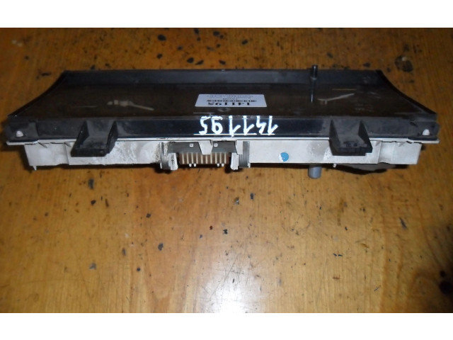 Панель приборов    Renault Clio I       