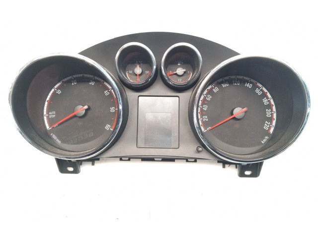 Панель приборов 13315250, 13355682 Opel Meriva B