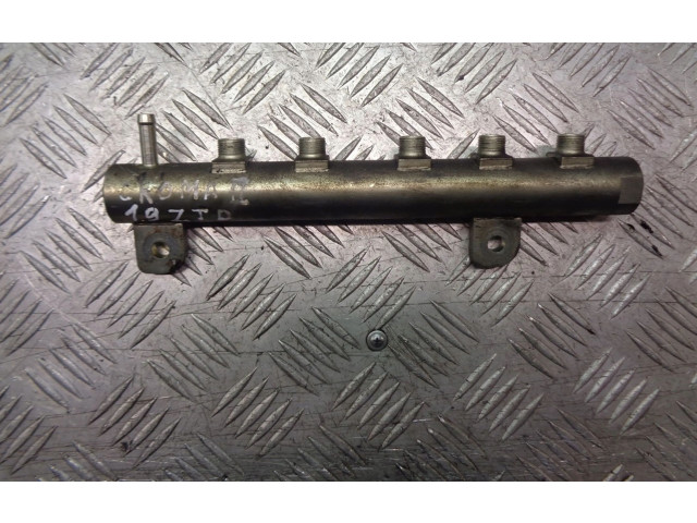 Vstřikovací lišta Fiat Croma