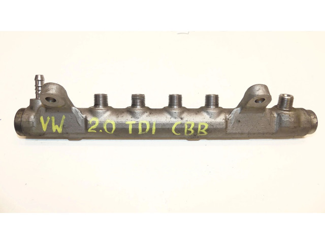 Топливная рампа 03L089C   Audi A3 S3 8P  