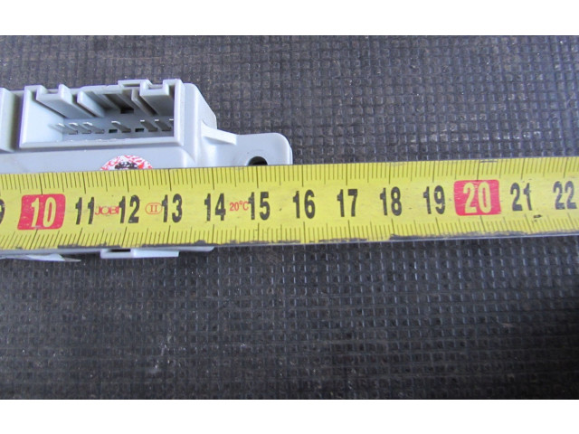 Блок предохранителей 1H120   KIA Ceed    