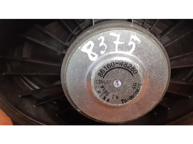 Громкоговоритель (громкоговорители) в передних дверях