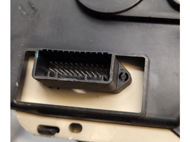 Панель приборов 216775001, 21677500-1   Dacia Logan I       