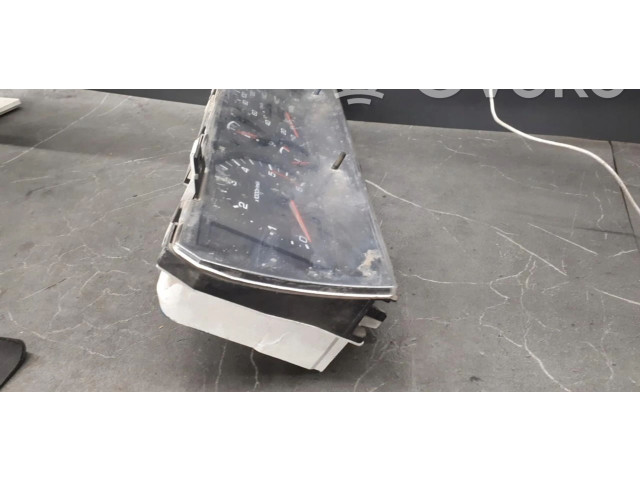 Přístrojová deska Nissan PickUp 2002 2481357g00