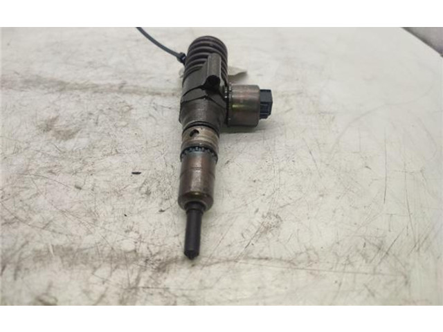 Форсунка 03G130073B Audi A3 S3 8P BKD