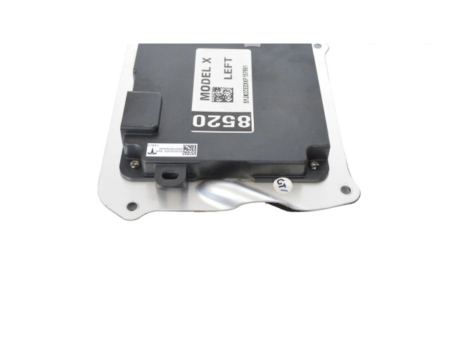 Turbodmychadlo Блок управления дверью 103722200E   Tesla Model X   L2S