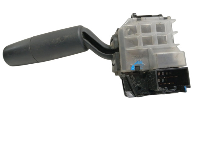 Ручка стеклоочистителей 17D682 Mazda 3 I