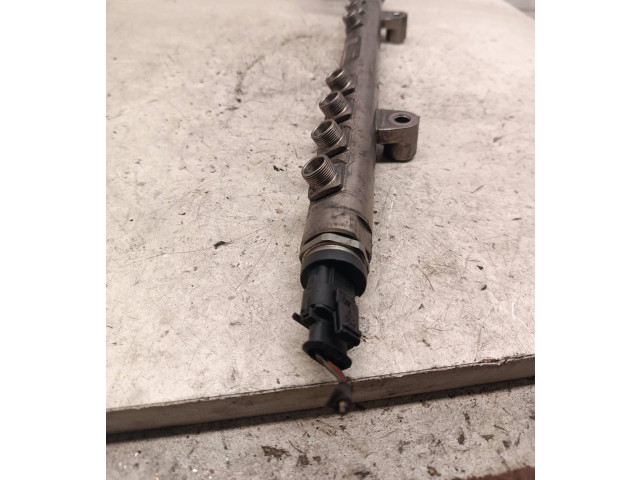 Топливная рампа 30777759, 0445215025   Volvo V70  