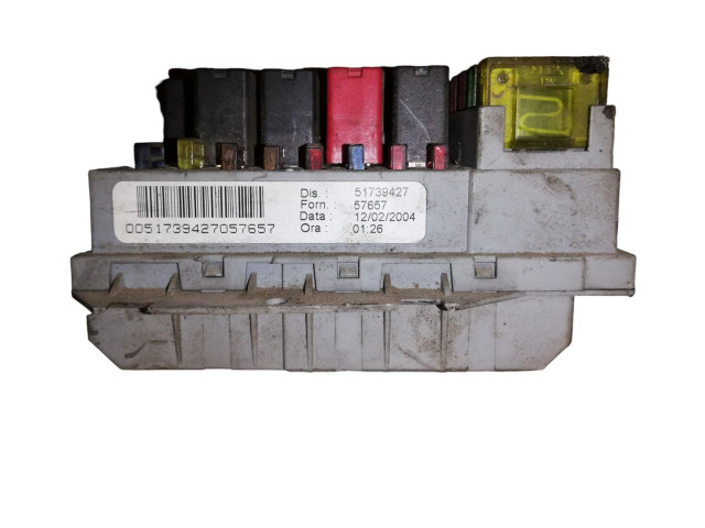 Блок предохранителей 51739427, 51739427   Fiat Idea    