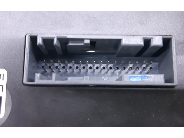 Блок управления климат-контролем 013132386 Opel Meriva A