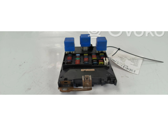 Pojistková skříňka 243502N300H Nissan Almera 2000