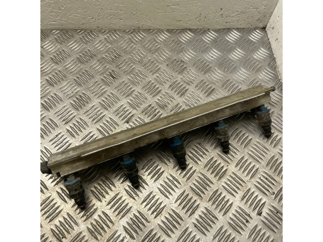 Vstřikovací lišta 1271798 Volvo 850 pro benzínový motor 2.5