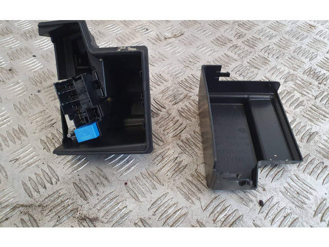 Pojistková skříňka 252361535R Renault Captur II 2021