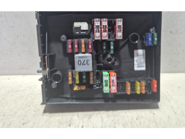 Блок предохранителей 1K0937125D   Audi A3 S3 8P    