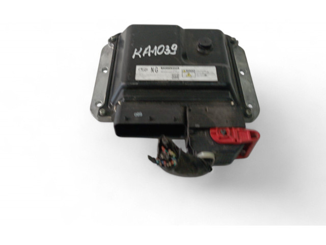 Блок управления двигателем ECU