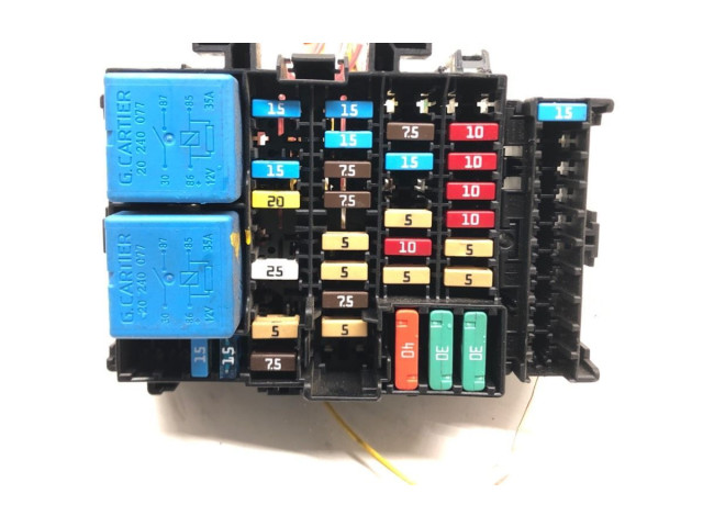 Блок предохранителей Dacia Sandero