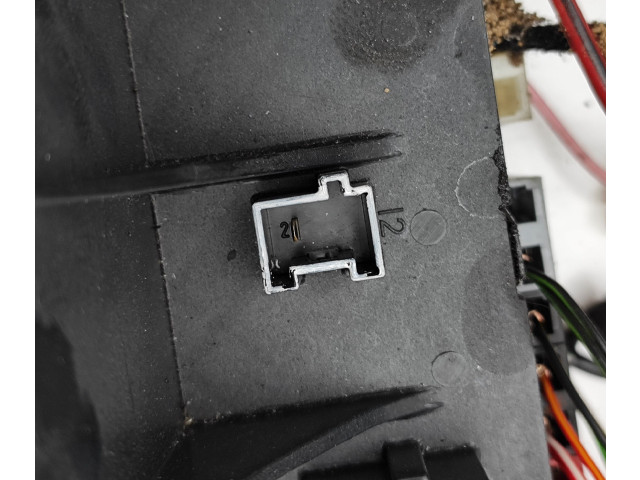 Pojistková skříňka A0285459832, 05045113 Mercede-Benz S W220 2000