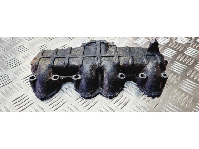 Поршень Всасывающий коллектор  028129713E  Volkswagen PASSAT B4  