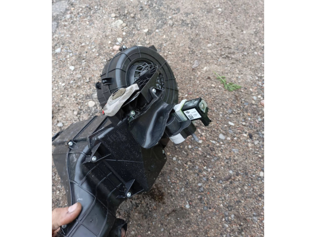 Вентилятор печки    31449328, 00050427   Volvo XC90